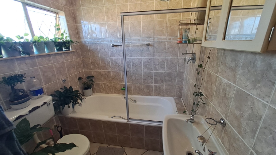 3 Bedroom Property for Sale in Wilgehof Free State